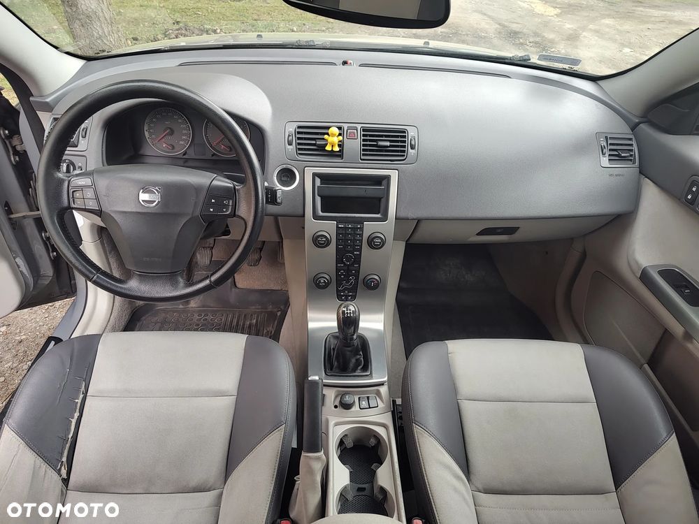 Volvo V50 2.4 Momentum - 13