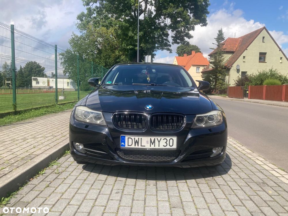BMW Seria 3 318i - 5