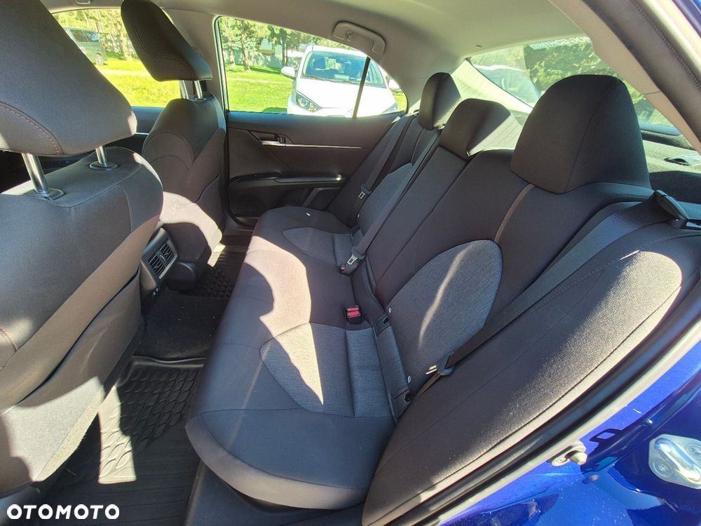 Toyota Camry - 9