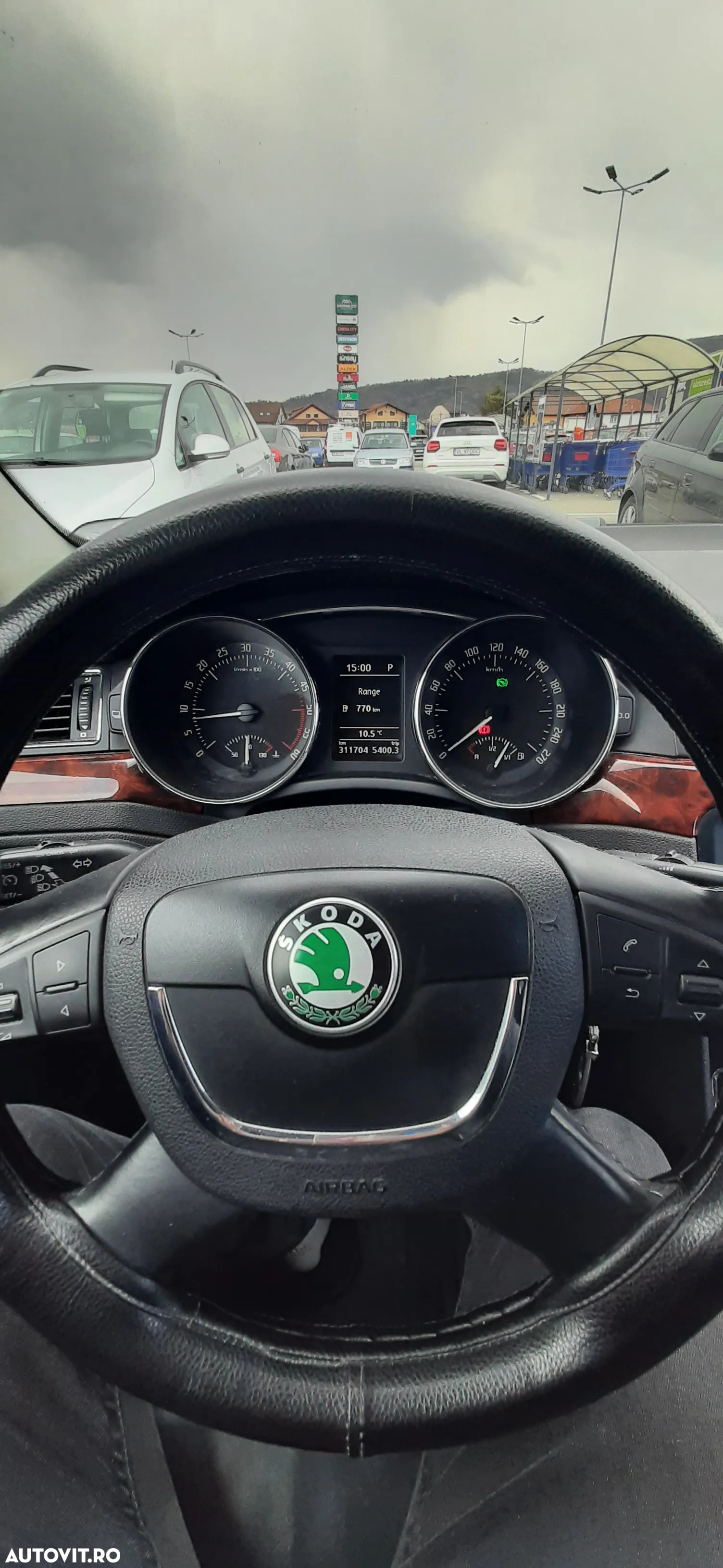 Skoda Superb 2.0 TDI Elegance DSG - 10
