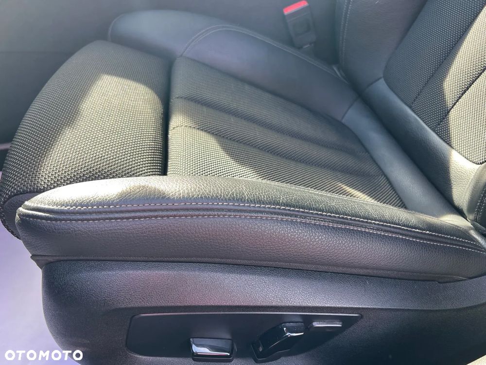 BMW Seria 5 520d Sport Line - 18