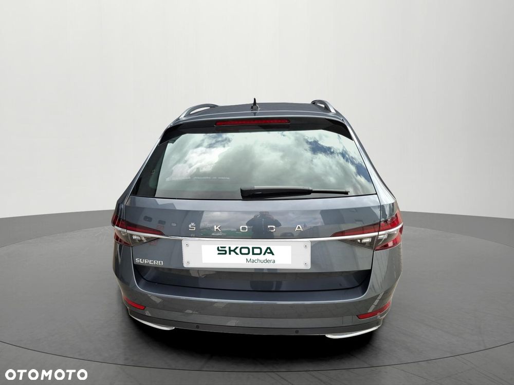 Skoda Superb 2.0 TSI L&K DSG - 8