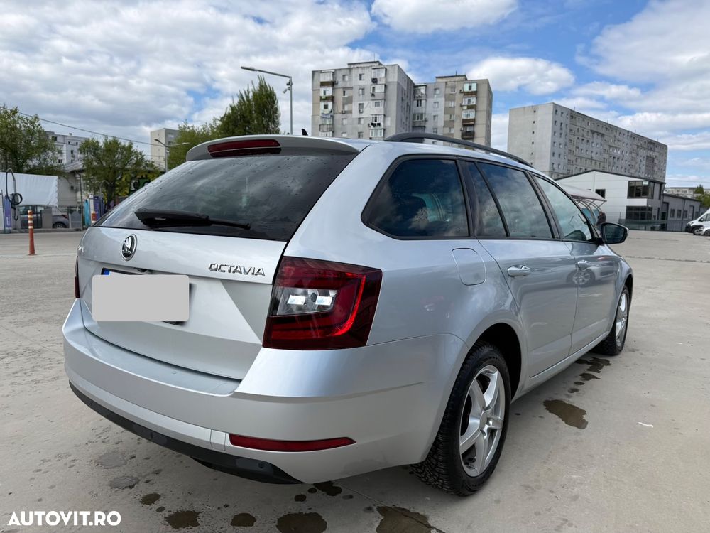 Skoda Octavia 1.6 TDI DSG Premium Edition - 8