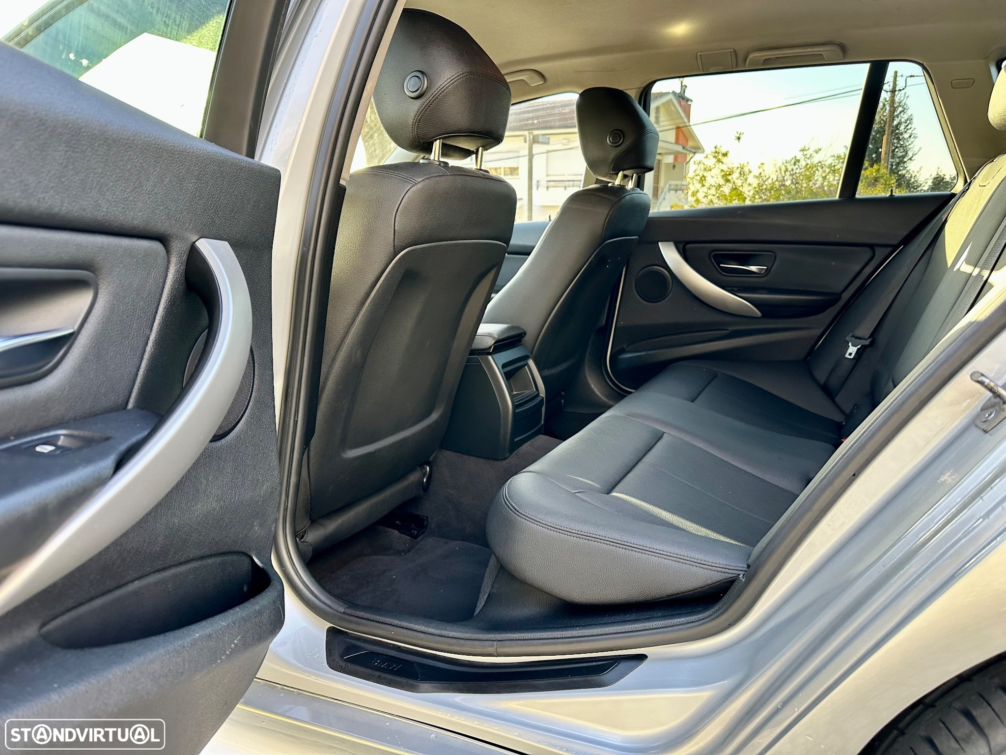 BMW 318 d Touring Pack M - 23