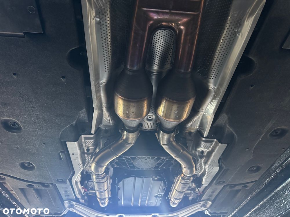 Lexus LS 460 Elite - 38