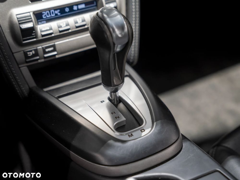 Porsche 911 Carrera 4 Tiptronic S - 36