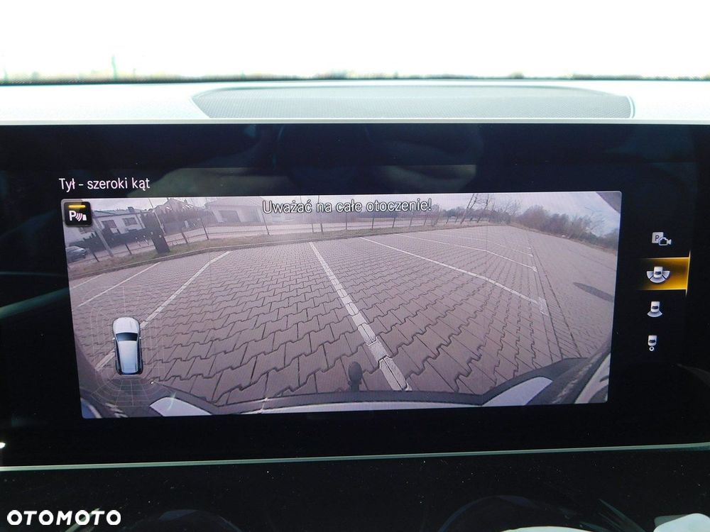Mercedes-Benz GLB 200 d Progressive 8G-DCT - 11