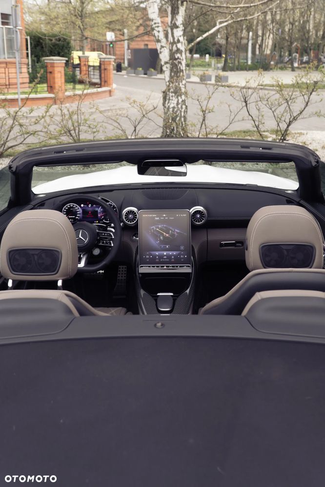 Mercedes-Benz SL AMG 63 4-Matic+ - 21