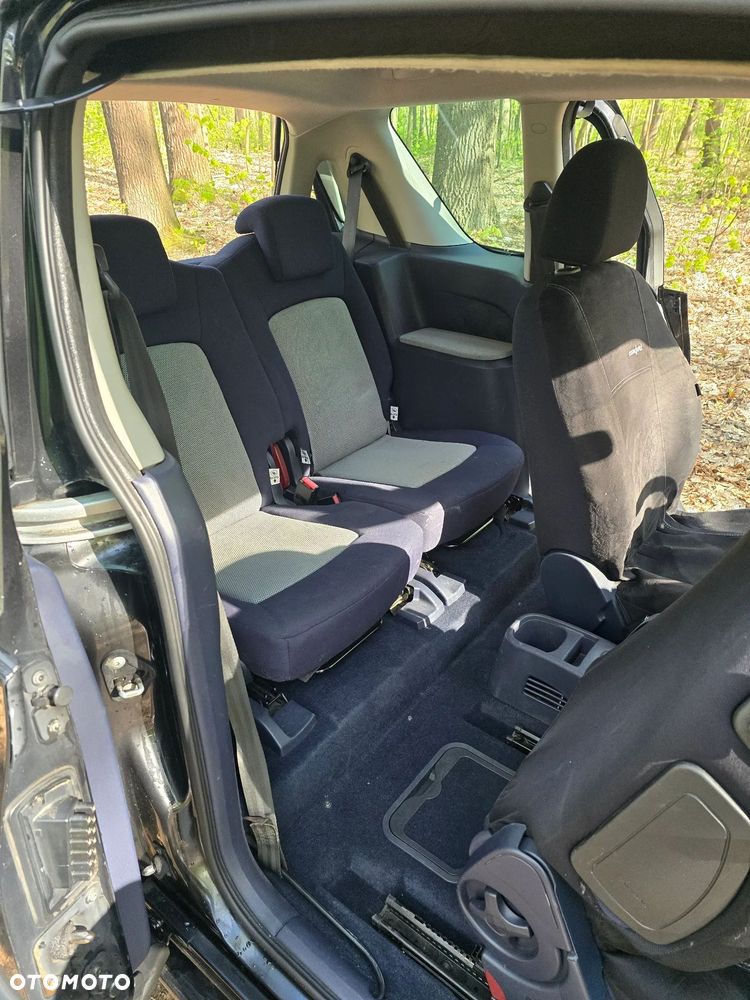 Peugeot 1007 - 14