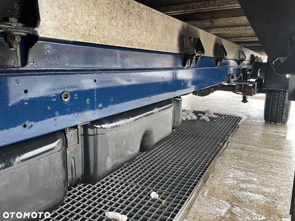 Mercedes-Benz Sprinter - 8