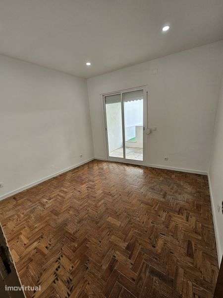 Apartamento de moradia T1 - Grande imagem: 4/12