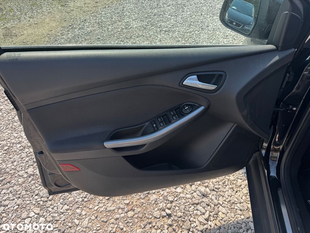 Ford Focus 1.6 EcoBoost Titanium - 29