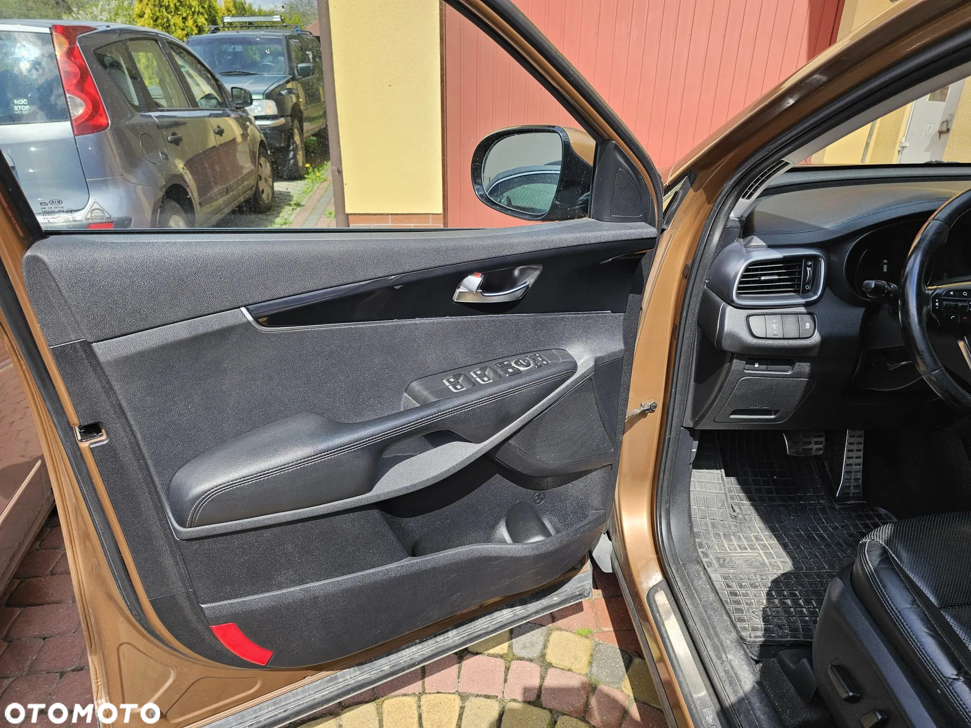 Kia Sorento - 11