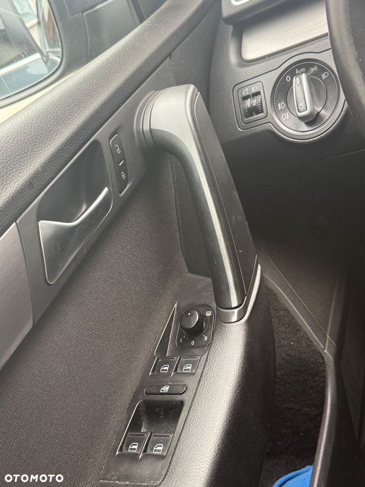 Volkswagen Passat 2.0 TDI Comfortline - 8