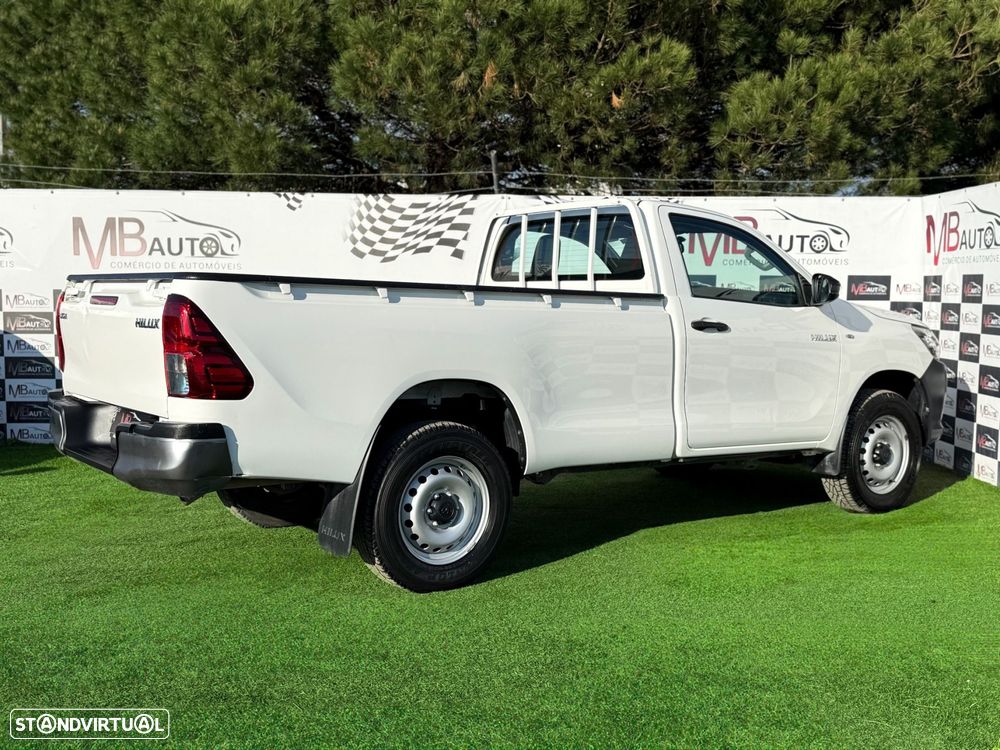 Toyota Hilux 2.4 D-4D 4WD CE CH - 14