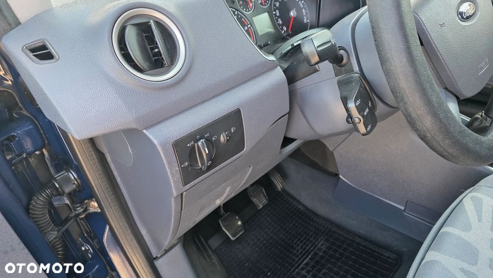Ford Connect Tourneo - 12