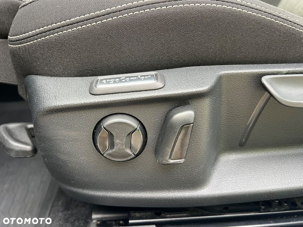 Volkswagen Passat Variant 1.5 TSI EVO Business DSG - 15