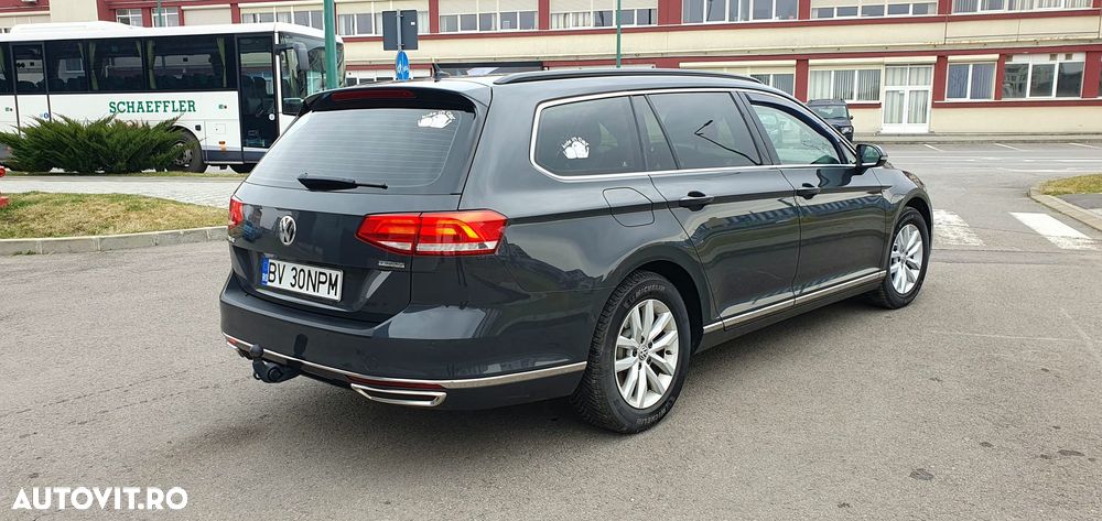 Volkswagen Passat 2.0 TDI SCR DSG BlueMotion Comfortline - 18