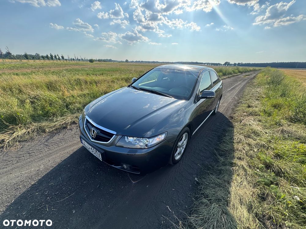 Honda Accord 2.0 Comfort - 24