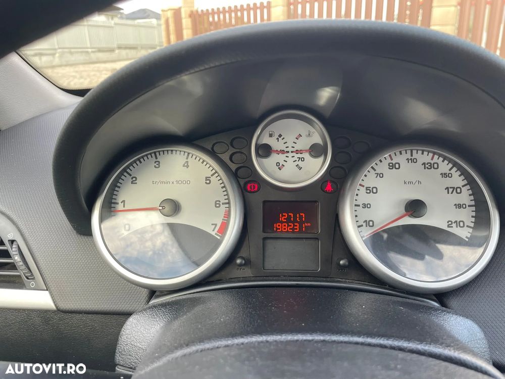 Peugeot 207 1.4E 16V Trendy - 9