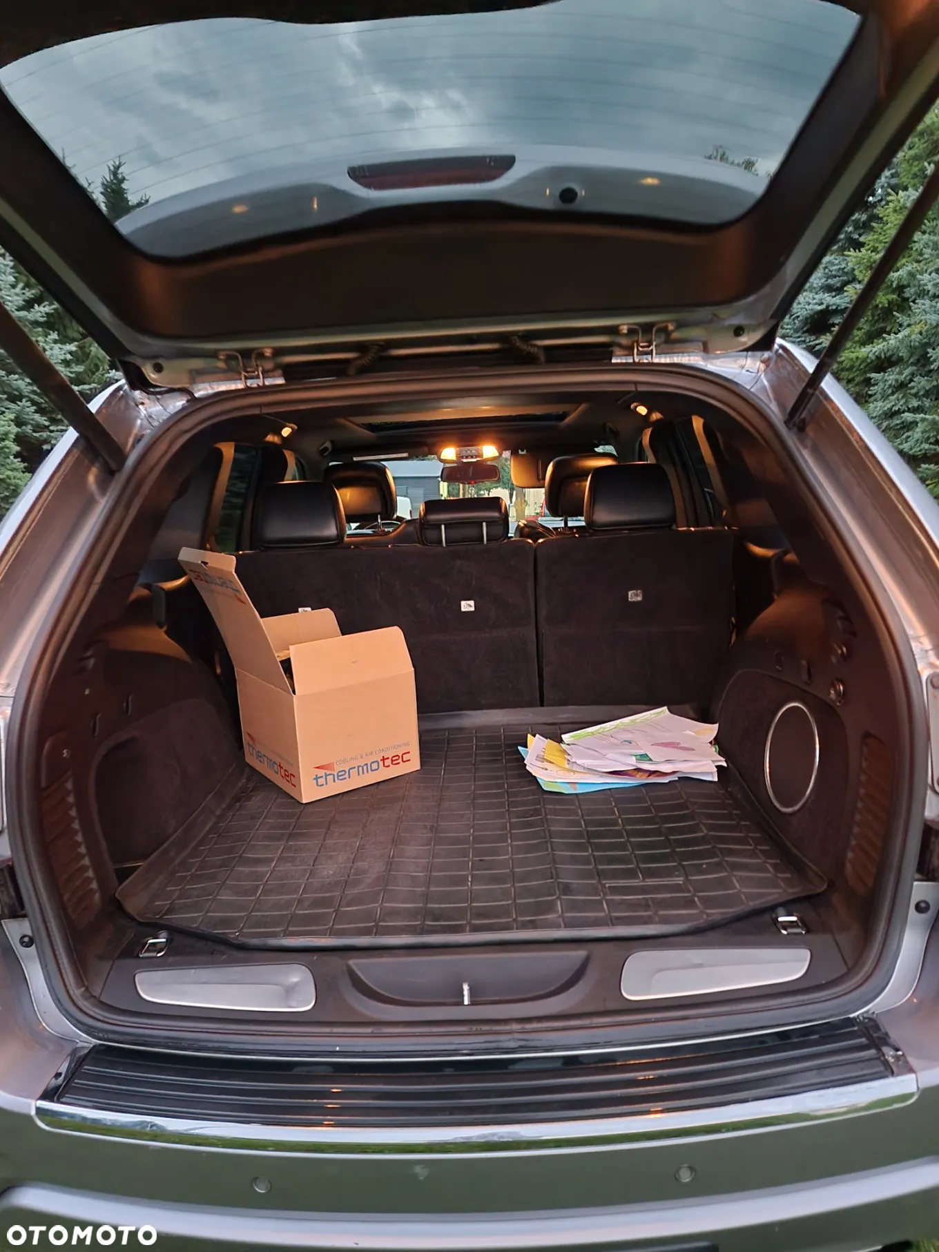 Jeep Grand Cherokee 5.7 V8 HEMI 4WD Automatik Overland - 15