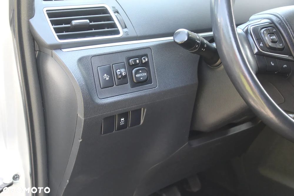 Toyota Verso 1.6 D-4D Premium - 11