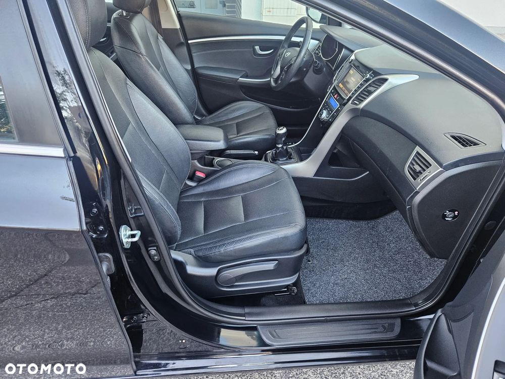 Hyundai i30 blue 1.6 GDI YES Gold - 9