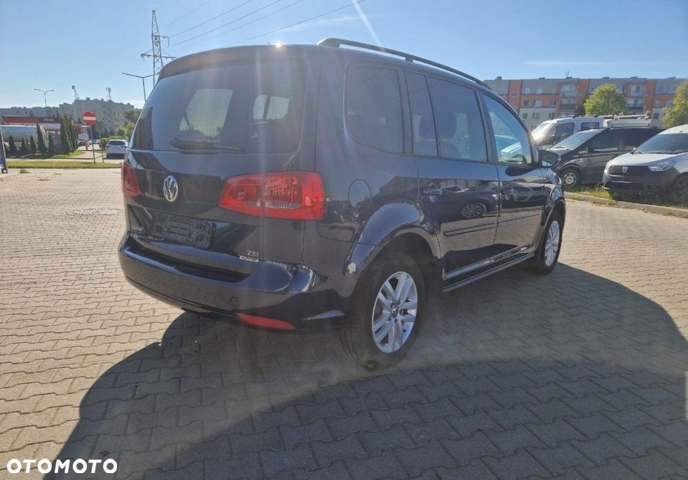 Volkswagen Touran - 6