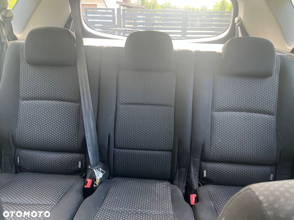 Toyota Verso 2.2 D-CAT Sol Plus NAVI 7os - 8