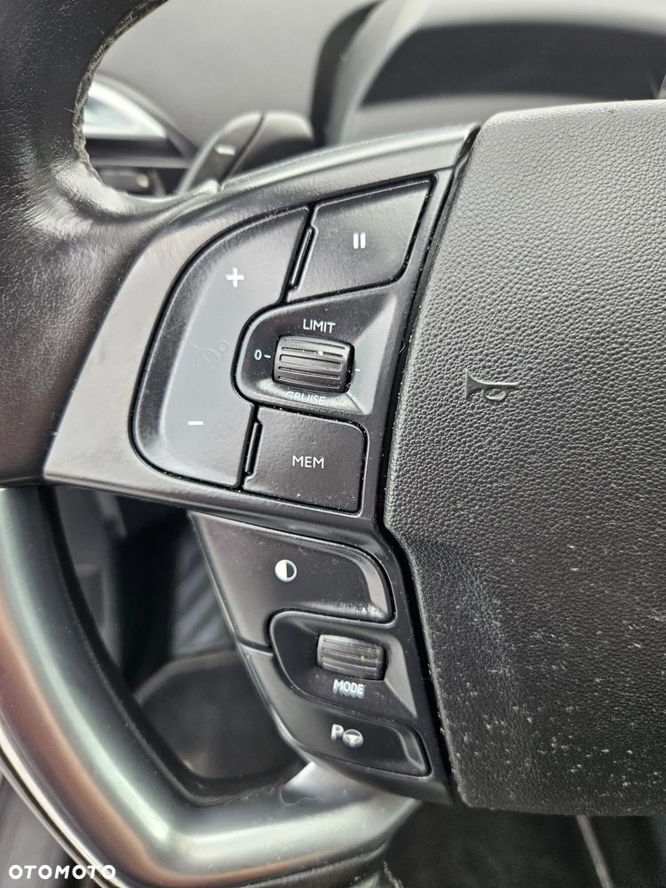 Citroën C4 Grand Picasso BlueHDi 150 EAT6 Exclusive - 29
