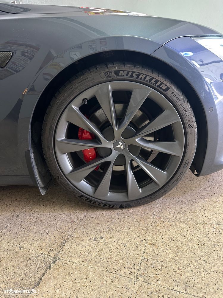 Tesla Model S Performance - 22