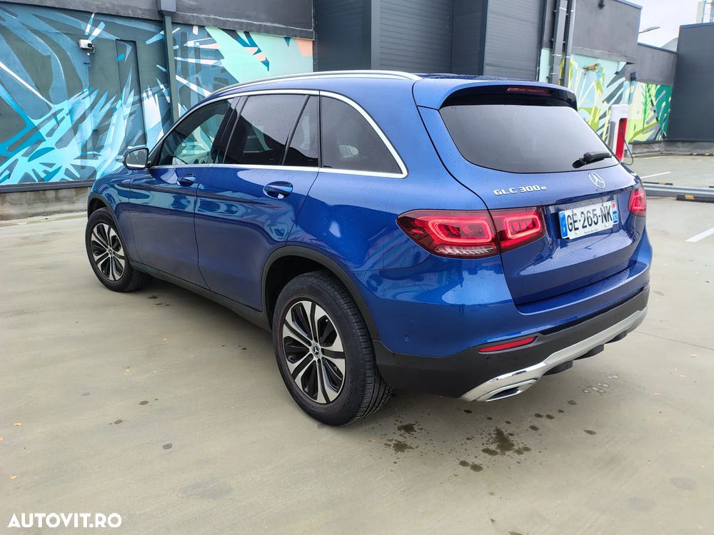 Mercedes-Benz GLC 300 e 4MATIC - 11