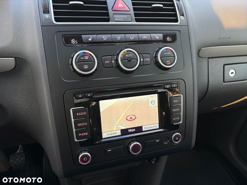 Volkswagen Touran - 15
