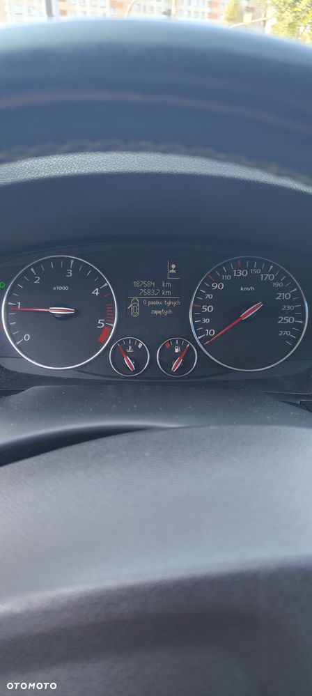 Renault Laguna 2.0 dCi GT ESM - 40