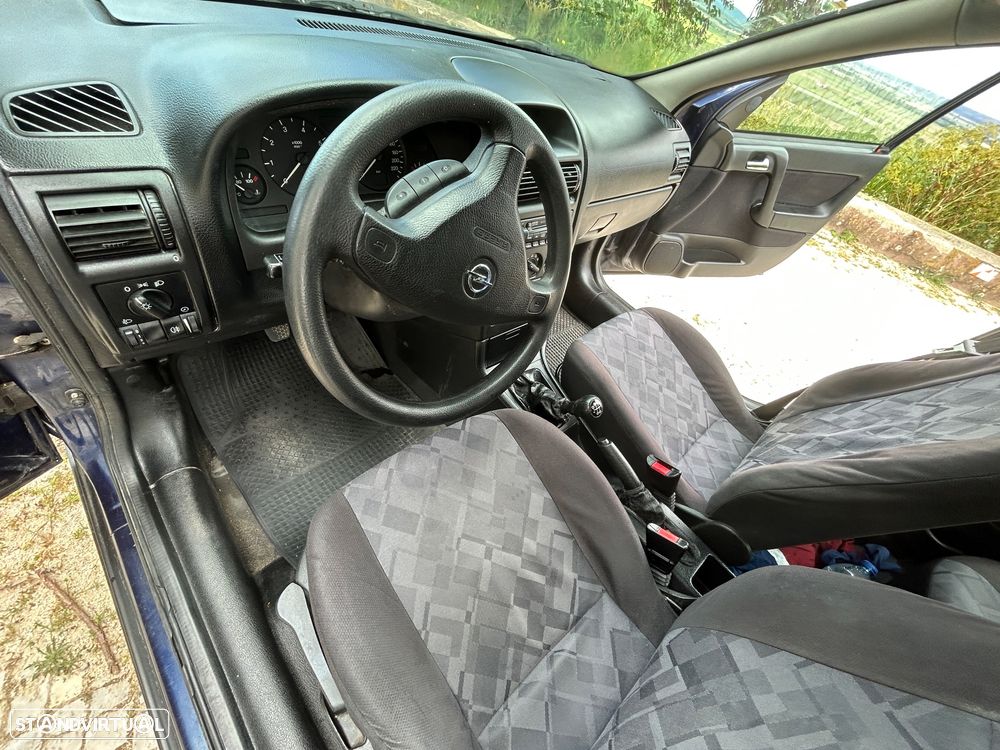 Opel Astra 1.2 Club - 8