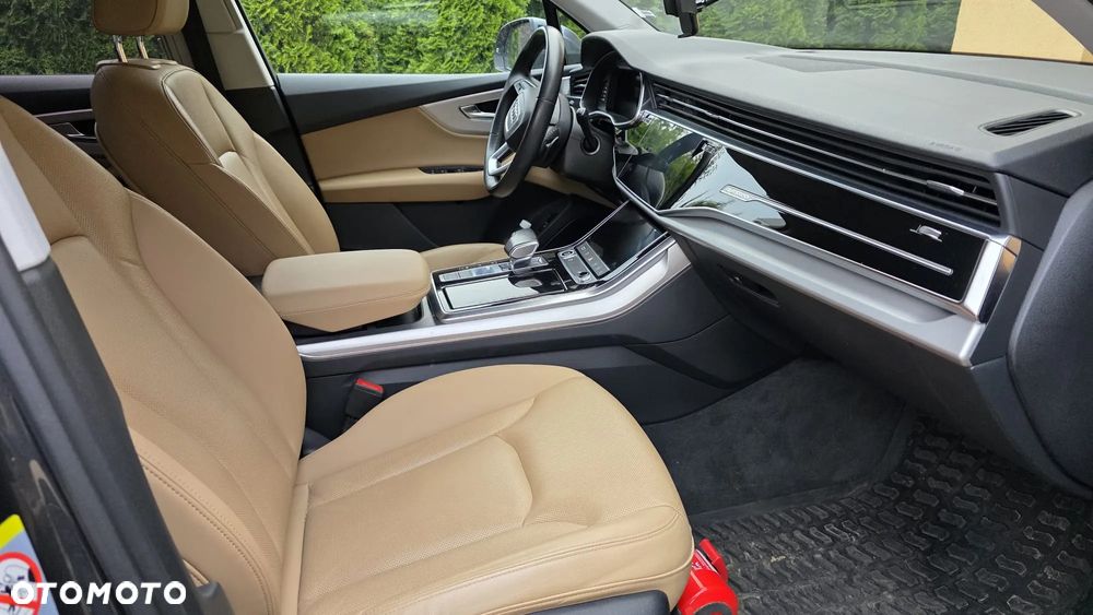 Audi Q7 - 7