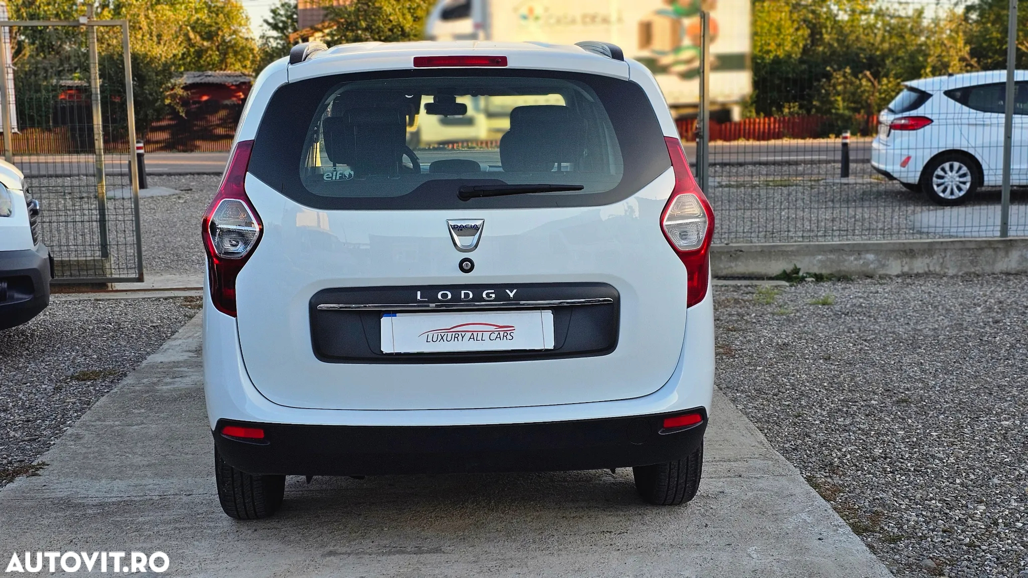 Dacia Lodgy 1.6 SCe Laureate - 4