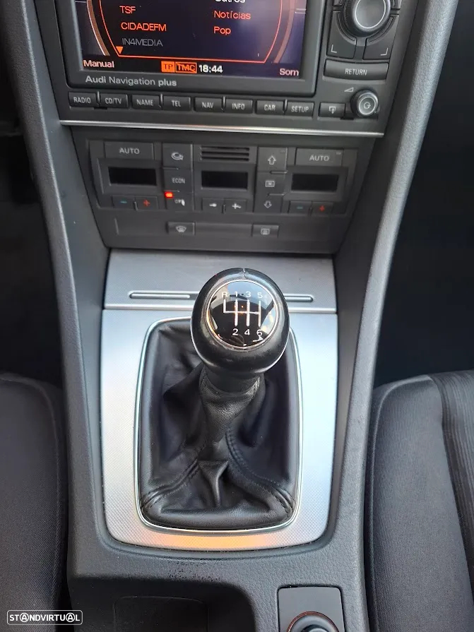 Audi A4 2.0 TDI S-line - 11