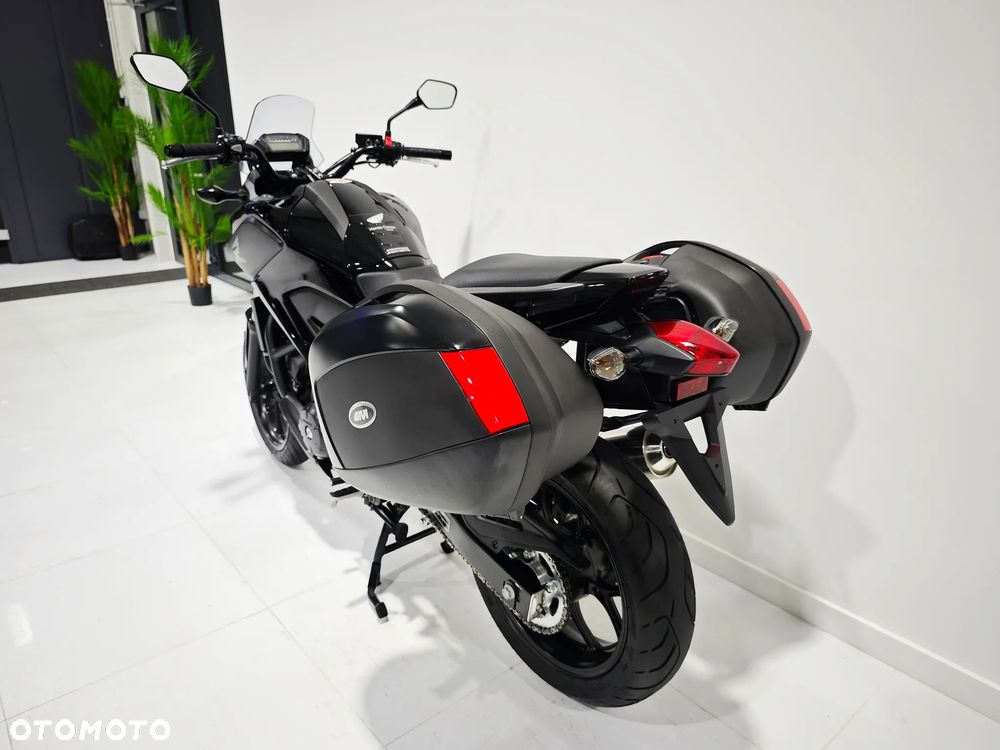 Honda NC - 16