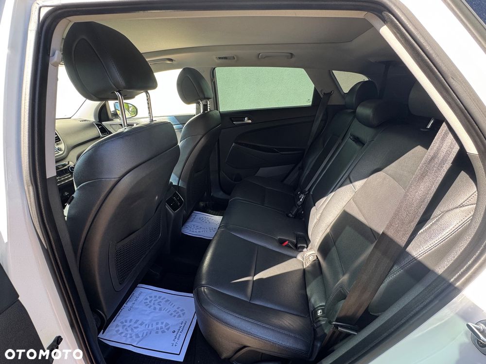Hyundai Tucson blue 1.7 CRDi 2WD Style - 23