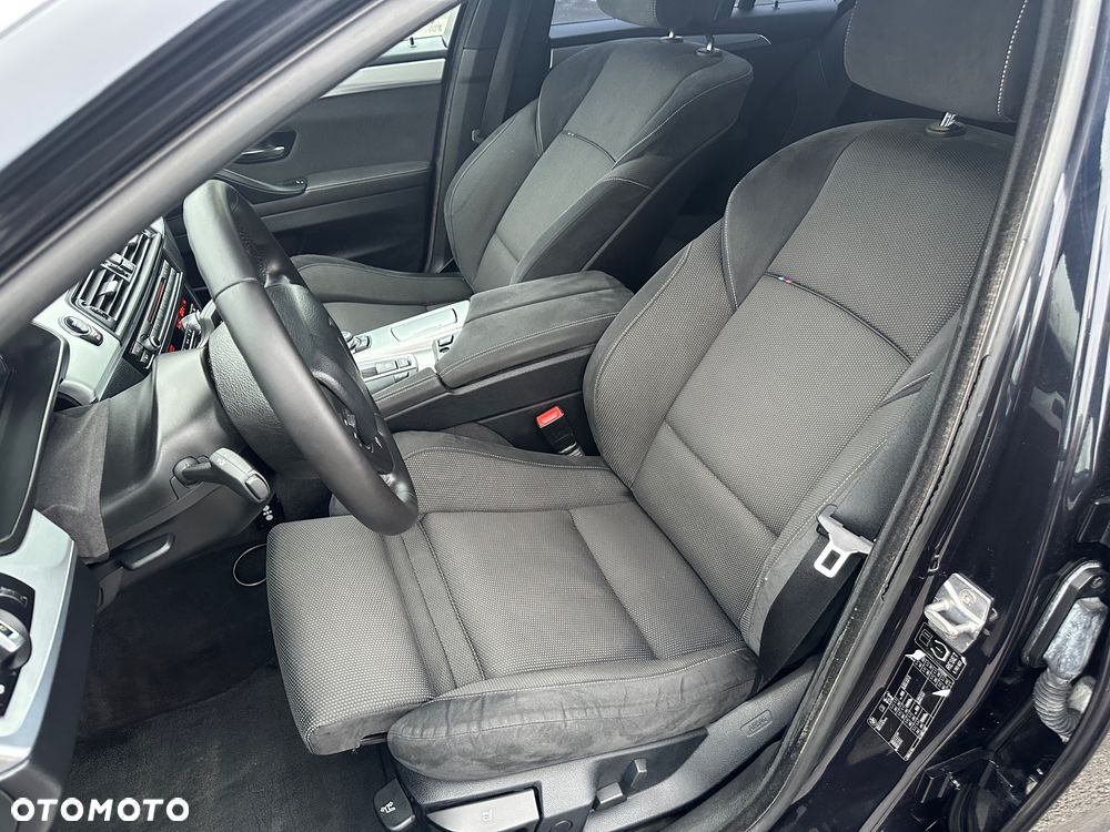BMW Seria 5 520d - 10