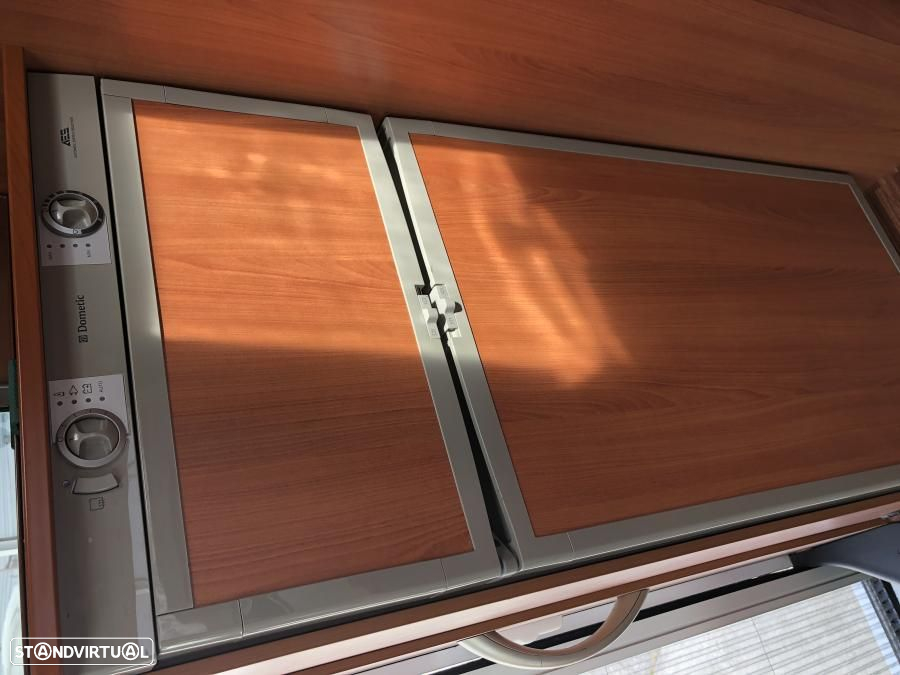 Laika Serie X X713r cama central - 6