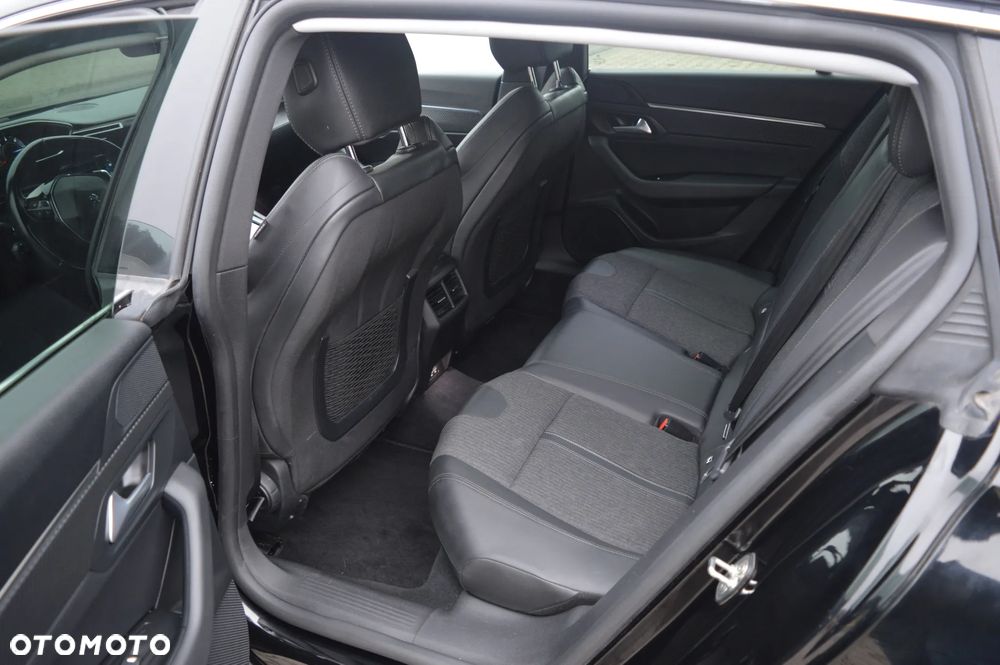 Peugeot 508 - 8