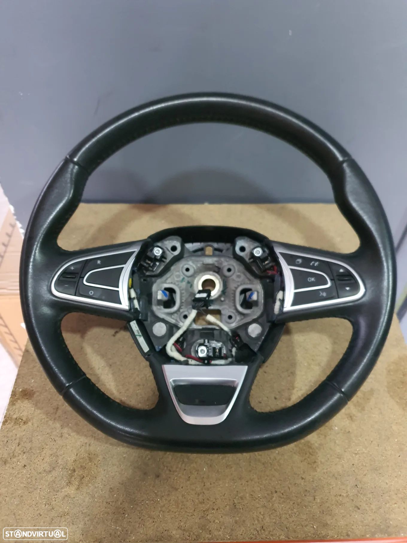 VOLANTE RENAULT MEGANE IV - 1