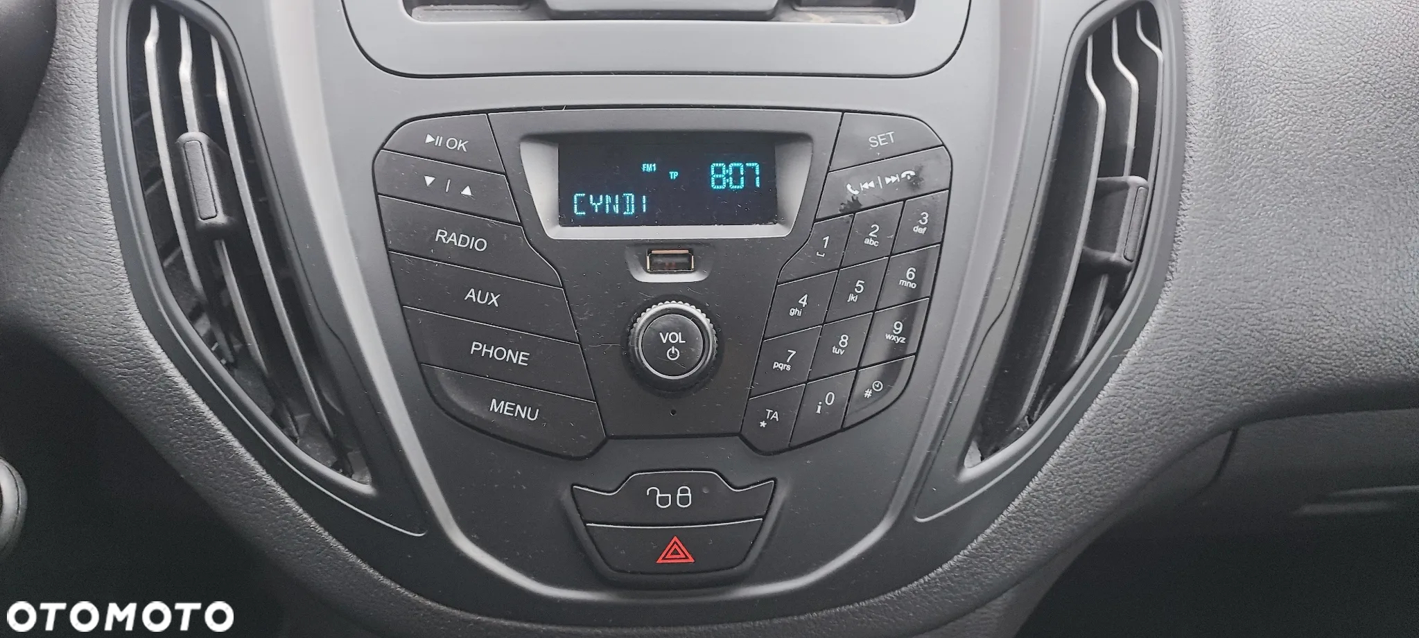 Ford Tourneo Courier 1.0 EcoBoost S&S Ambiente - 20