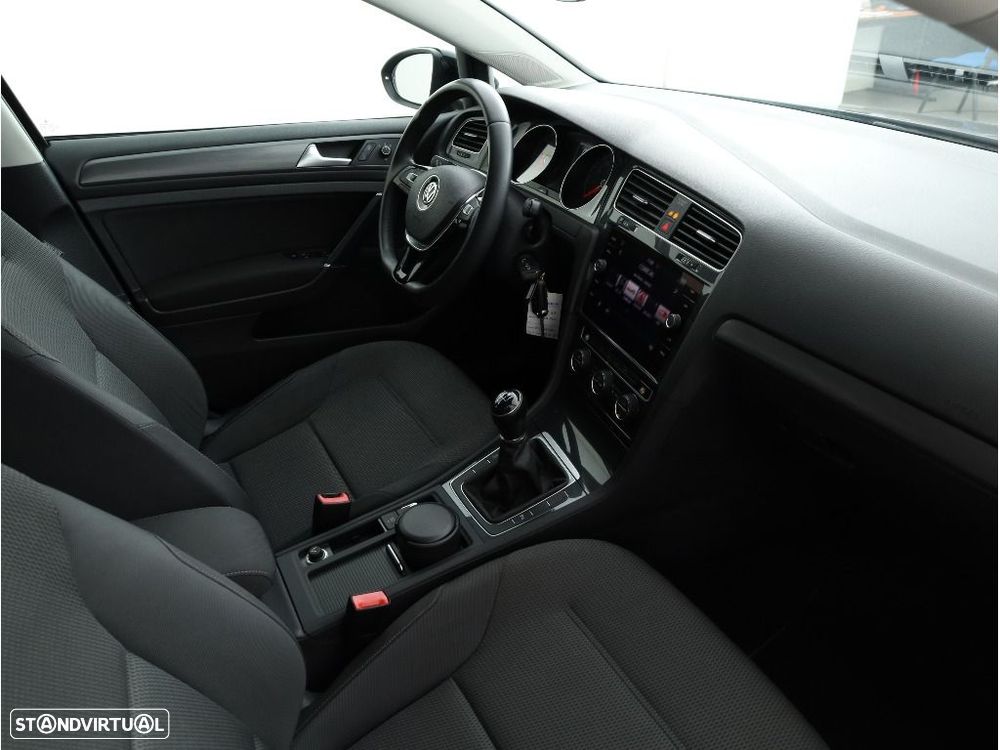 VW Golf Variant 1.6 TDi Confortline - 14