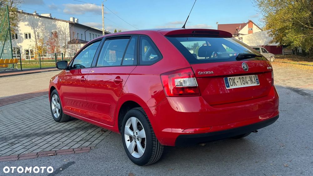 Skoda RAPID 1.6 TDI DSG Style+ - 3