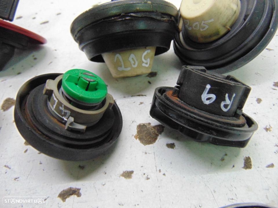 Antigos tampões de combustível - 9
