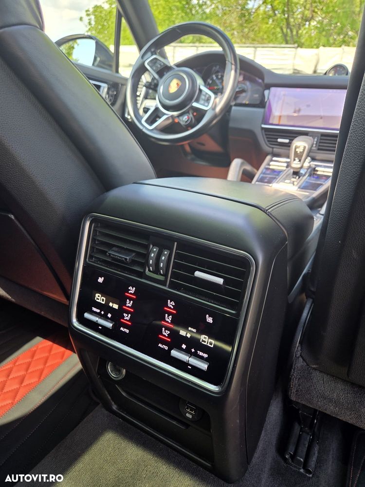 Porsche Cayenne Tiptronic S - 14