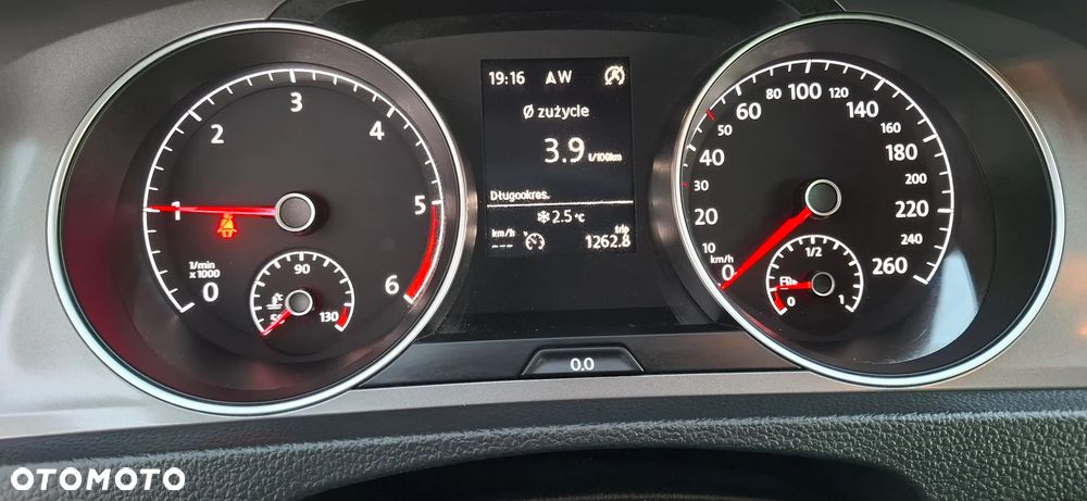 Volkswagen Golf 1.6 TDI BlueMotion Technology Lounge - 25